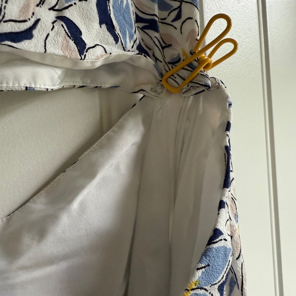 Lulu’s Floral Cutout Maxi Dress - Picture 4 of 5